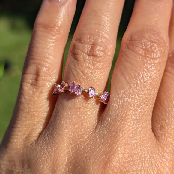 18K Rose Gold Staggered Pink Sapphire Baguette Ring Band - Picture 7 of 8